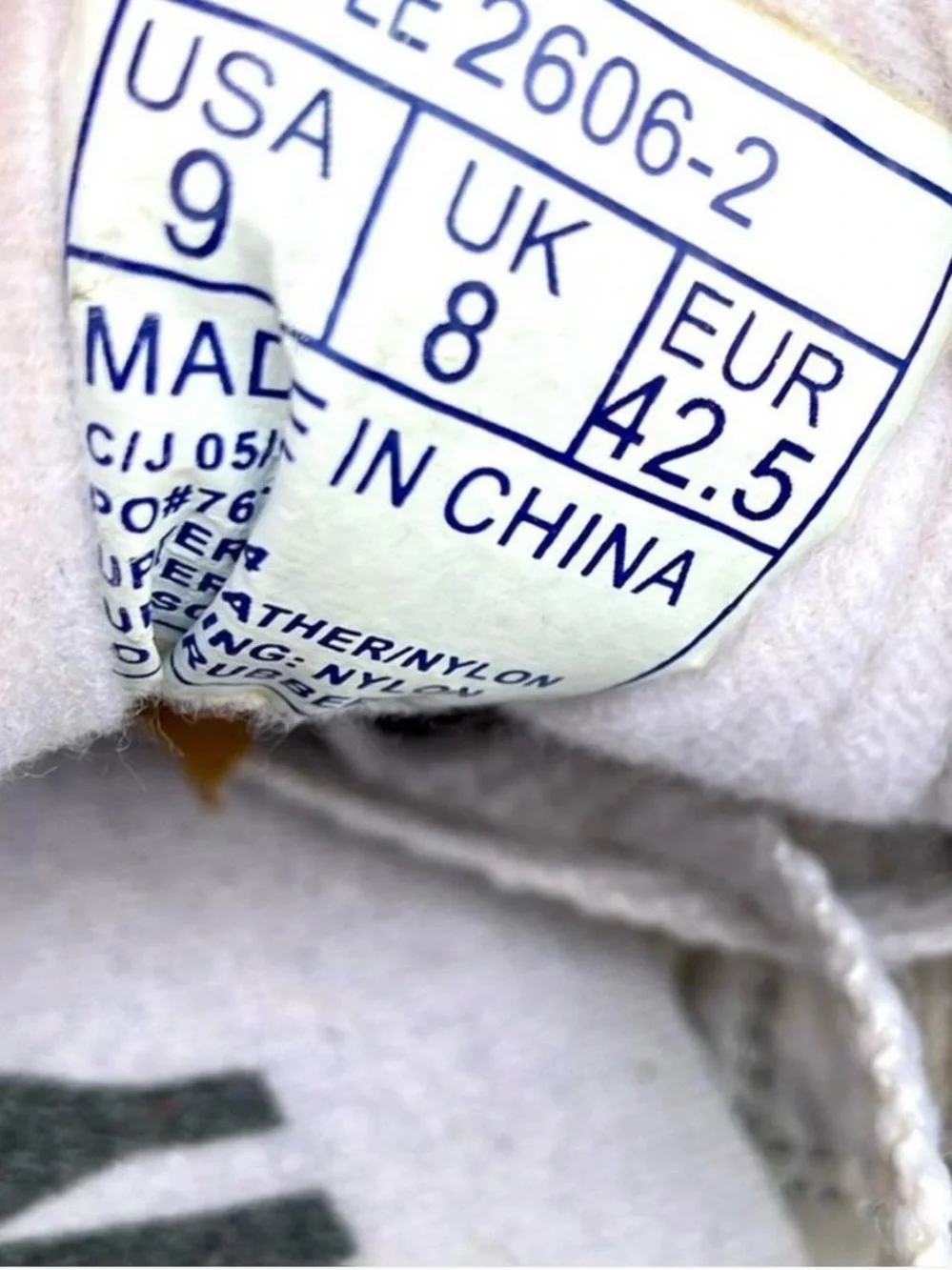 Saucony Shadow 6000 Men's Grey and White Running Sneakers